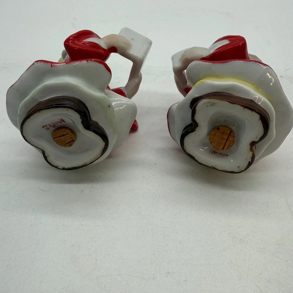 Vintage Christmas Choir Boy Girl Salt Pepper Shakers Japan Red Gold Ceramic S&P